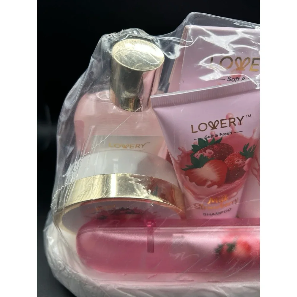 Lovery Home Spa Kit Gift Set – Strawberry Milk Scented Luxury Bath Set